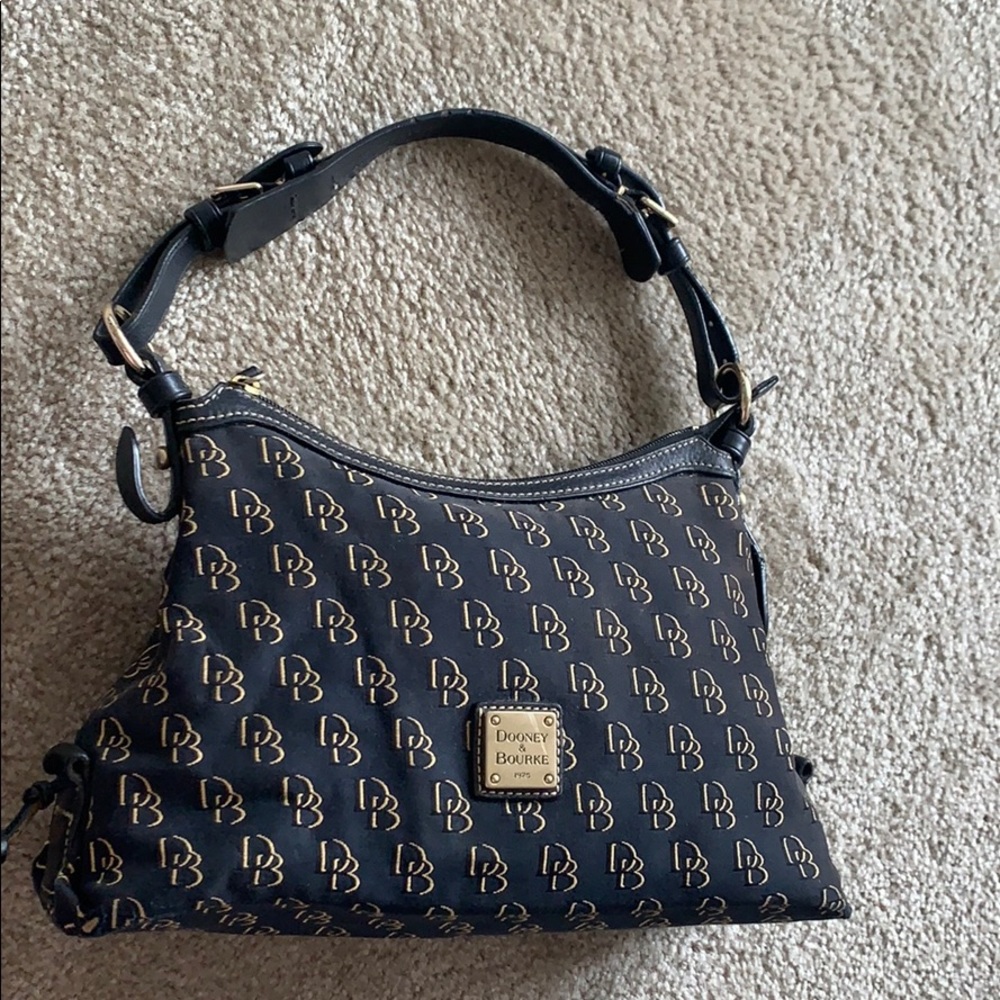Dooney & Bourke